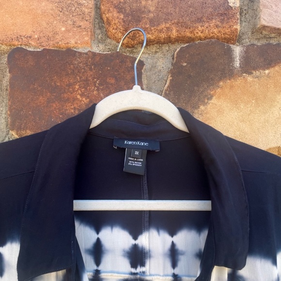Karen Kane Blue and White Tie Dye Button Down Front Shirt Size 3X - Picture 8 of 16